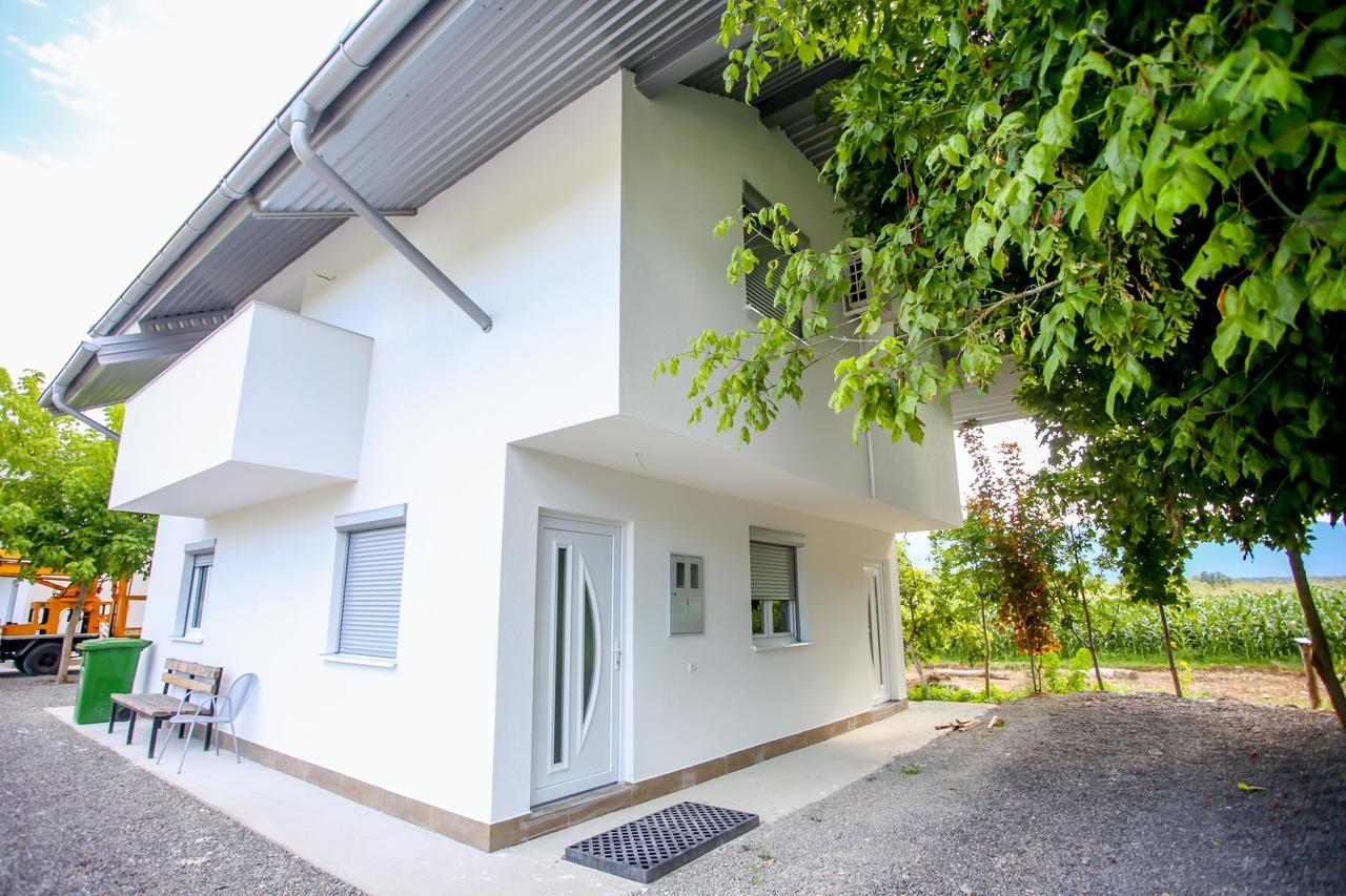 Apartments River Una 4 Bihać Extérieur photo